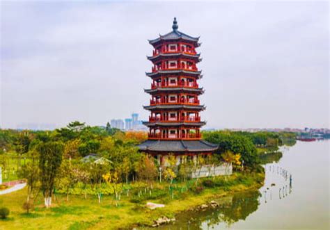  Le Lac Dongguan, Un Joyau Caché de Tranquillité en Plein Coeur de Shanwei !