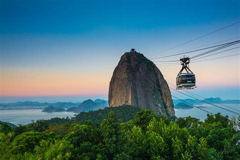 Le Pain de Sucre : Une Symphonie Panoramique à Rio de Janeiro !